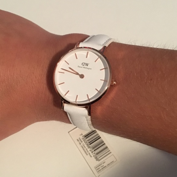 daniel wellington white strap